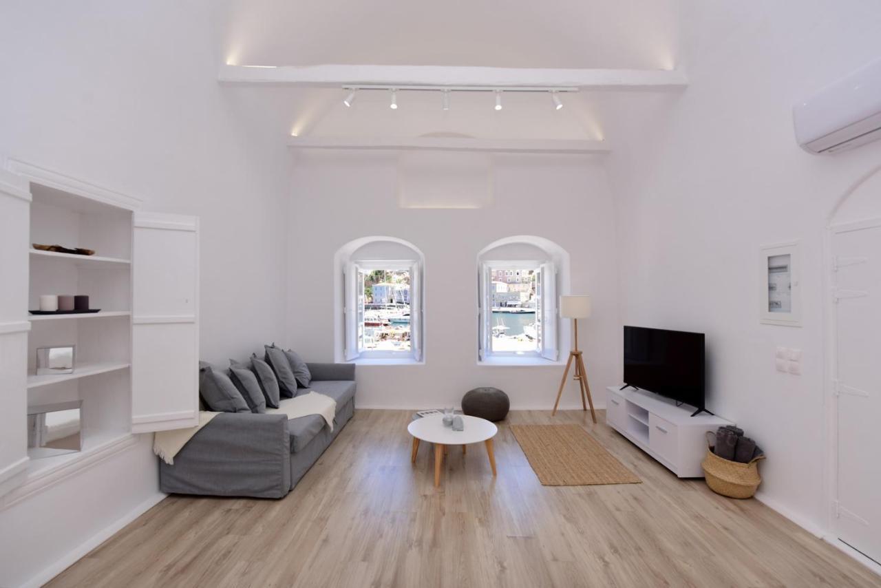 Hydra Hospitality Port Apartment Esterno foto
