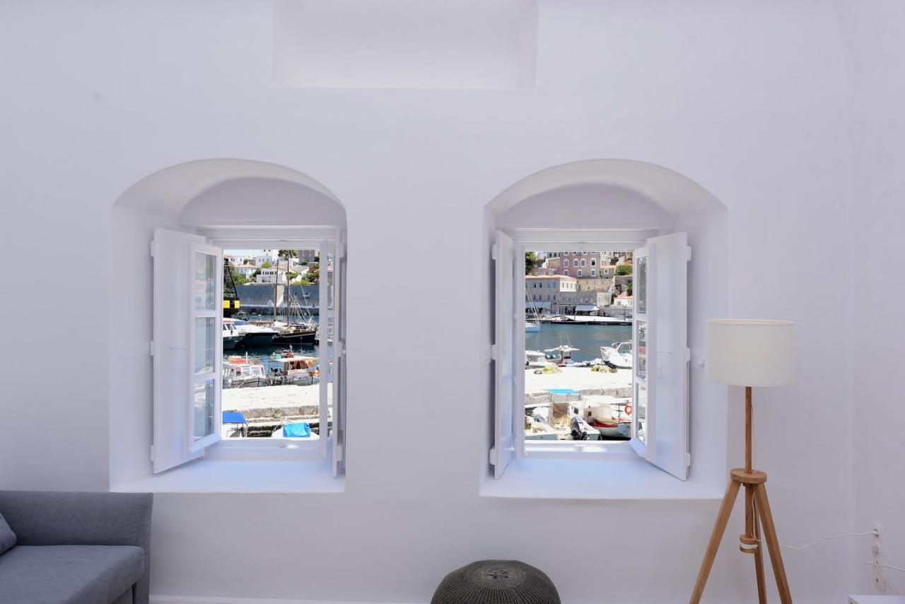 Hydra Hospitality Port Apartment Esterno foto
